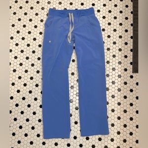 Figs Scrub Pants
XS, excellent condition
Ceil blue